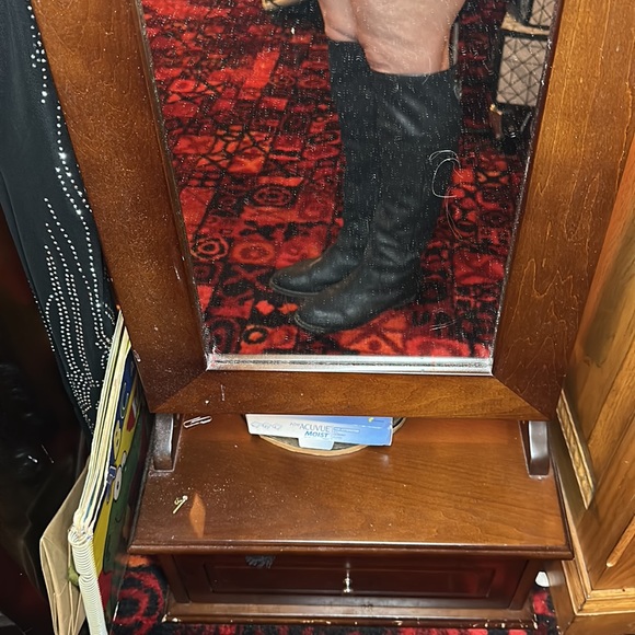 BP women’s over the knee, leather boot - Picture 2 of 9